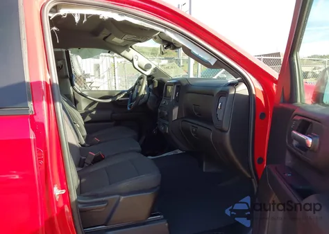 2025 Chevrolet Silverado 1500 4Wd Short Bed Custom z USA, uszkodzony, nr VIN 1GCPKBEK3SZ180524